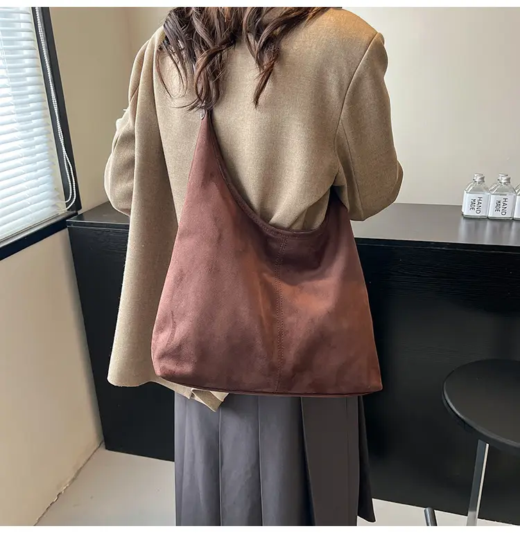 Vintage Frosted Shoulder Bag Large Capacity Texturized Commuter Tote — feature 17