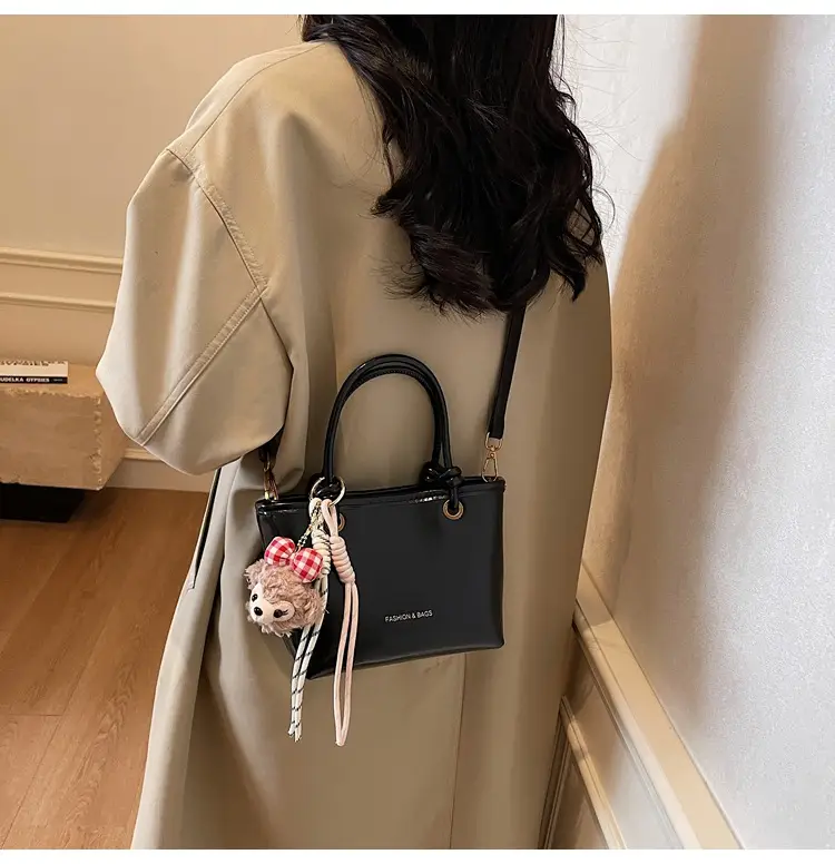 Vintage Women's Pink Shoulder Bag with Crossbody Handle — feature 23