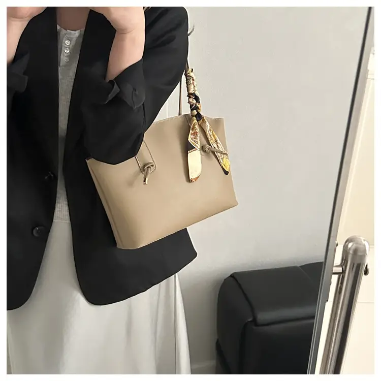 Korean Style Shoulder Tote Bag Beige 2025 — feature 17