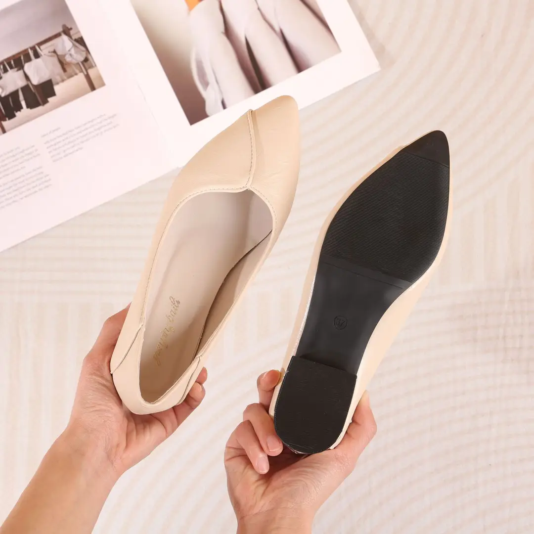Elegant Commuter Shoes Women's Chunky Heel Spring and Autumn New Pointed Comfortable Low Heel Work Shoes All-match Flat Shallow Women's Shoes - Image 6