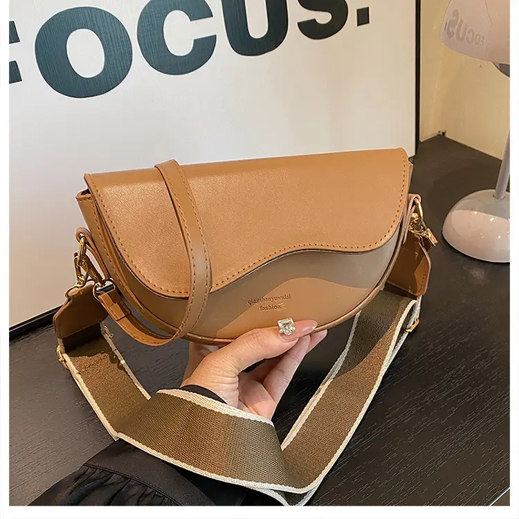 Women's New Leather Shoulder Bag Tan 2024