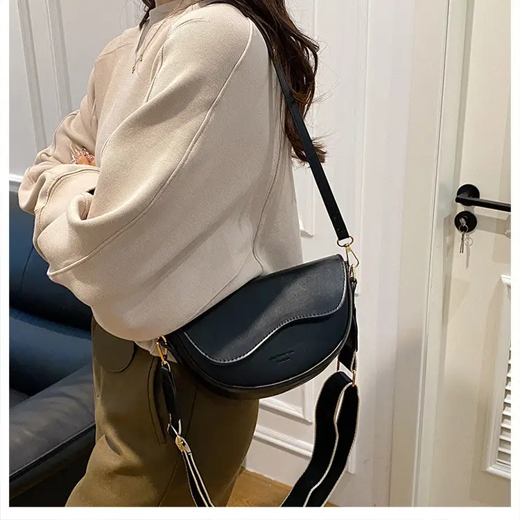 Women's New Leather Shoulder Bag Tan 2024 — feature 14