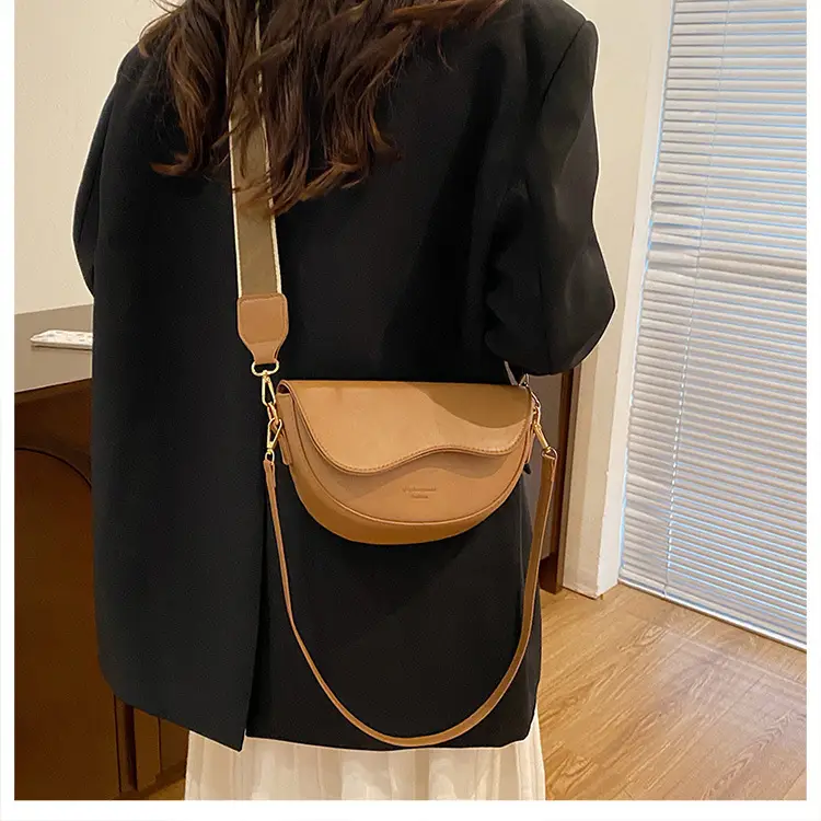 Women's New Leather Shoulder Bag Tan 2024 — feature 24