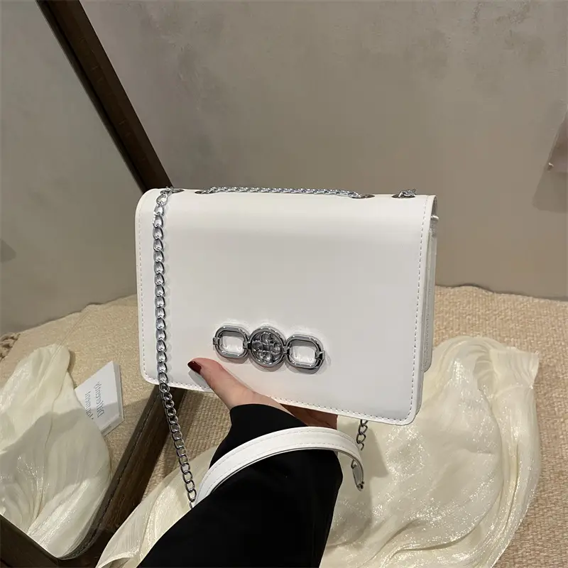 Elegant Black Shoulder Crossbody Bag with Chain Strap - Image 7