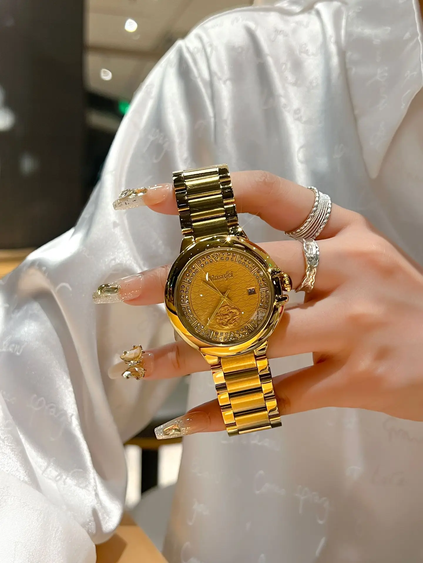 Golden Dragon Balloon Watch for Men — feature 1