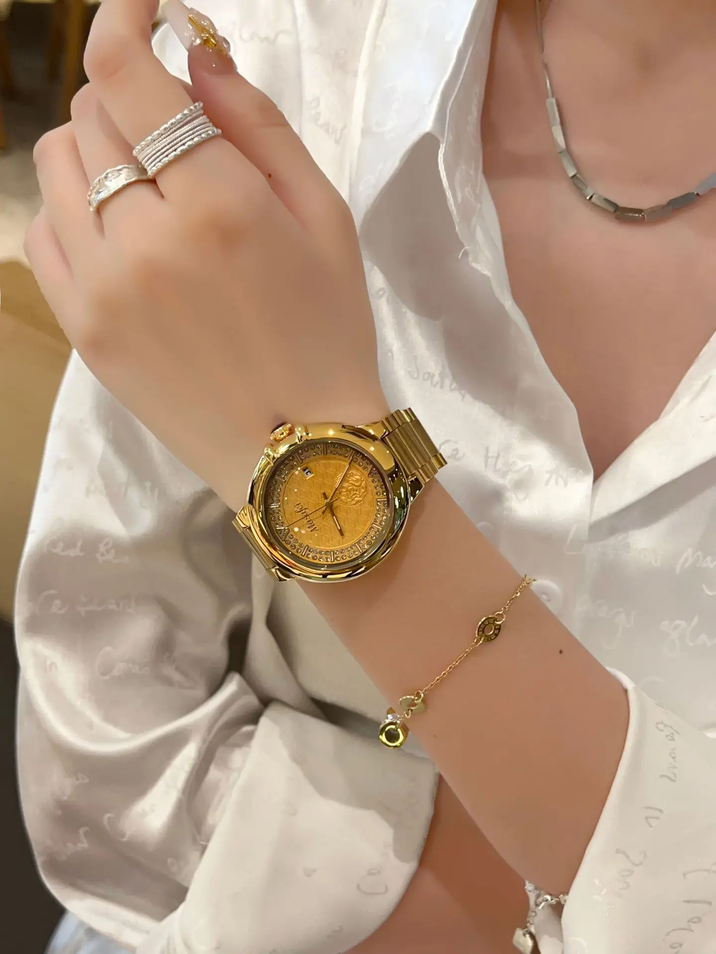Golden Dragon Balloon Watch for Men — feature 7