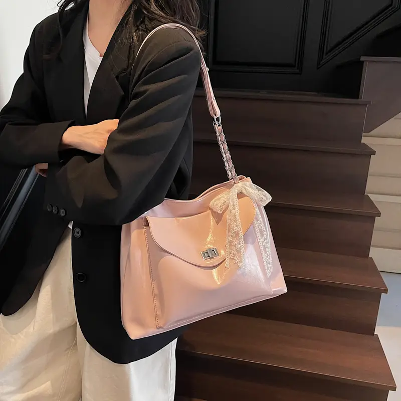 Women's Large Capacity Beige Chain Shoulder Bag 2025