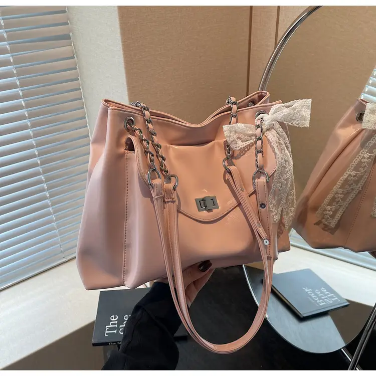 Women's Large Capacity Beige Chain Shoulder Bag 2025 — feature 23