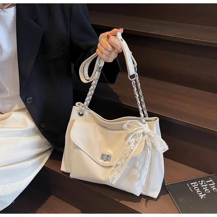 Women's Large Capacity Beige Chain Shoulder Bag 2025 — feature 35