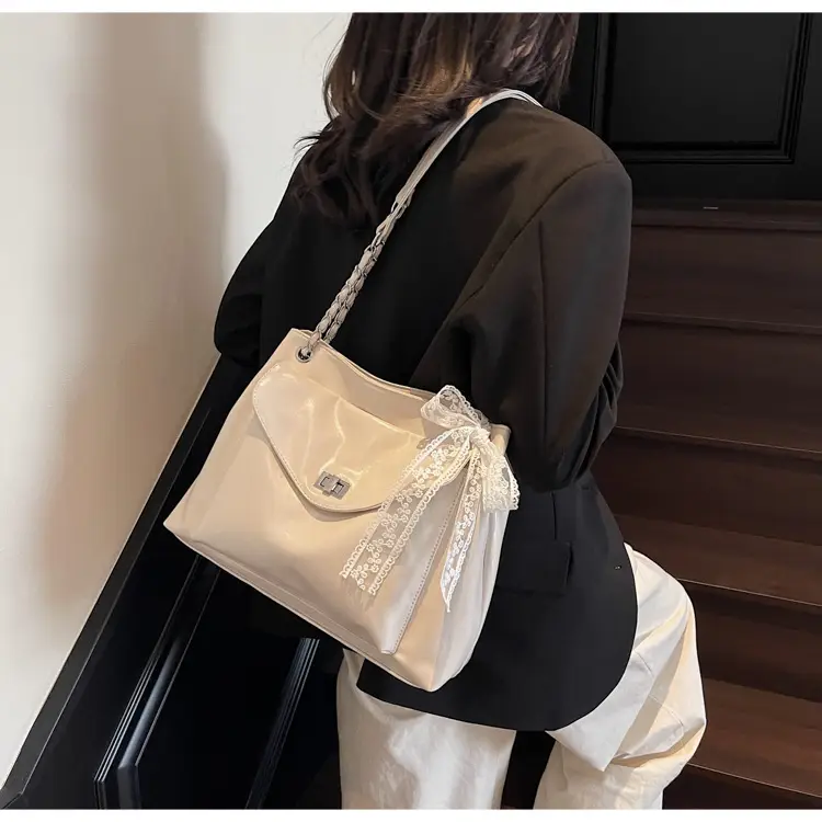 Women's Large Capacity Beige Chain Shoulder Bag 2025 — feature 38