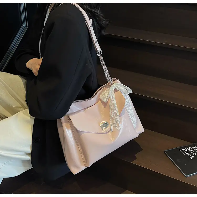 Women's Large Capacity Beige Chain Shoulder Bag 2025 — feature 43