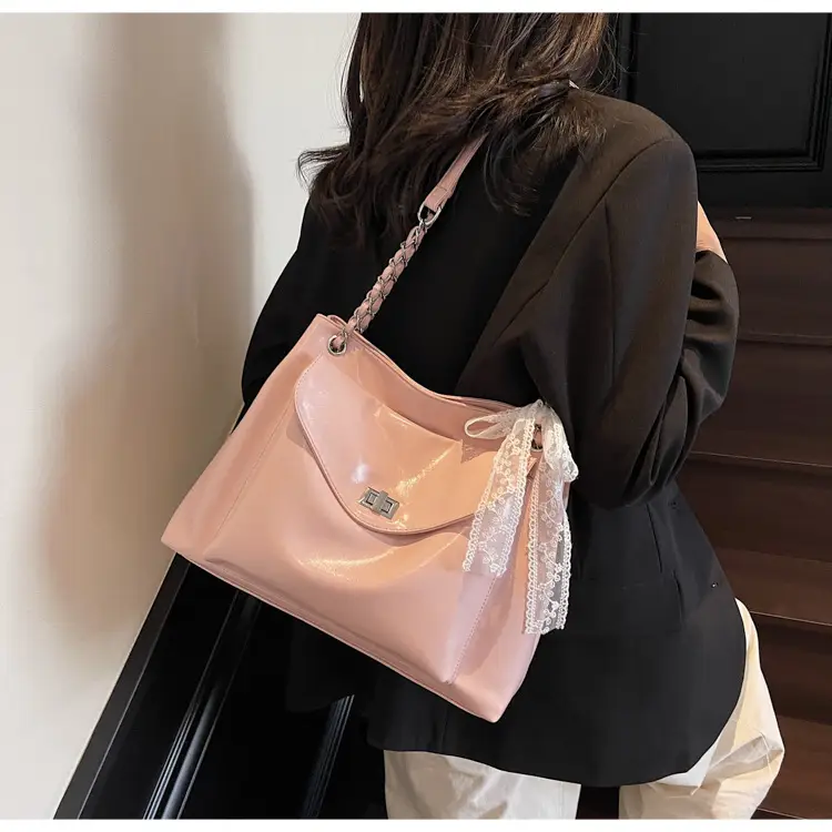 Women's Large Capacity Beige Chain Shoulder Bag 2025 — feature 46