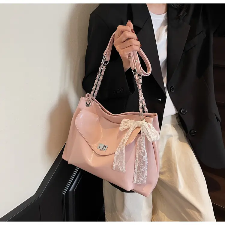 Women's Large Capacity Beige Chain Shoulder Bag 2025 — feature 49