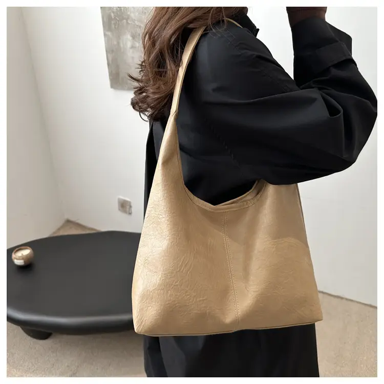 Black PU Leather Vintage Tote Bag for Women 2025 — feature 13
