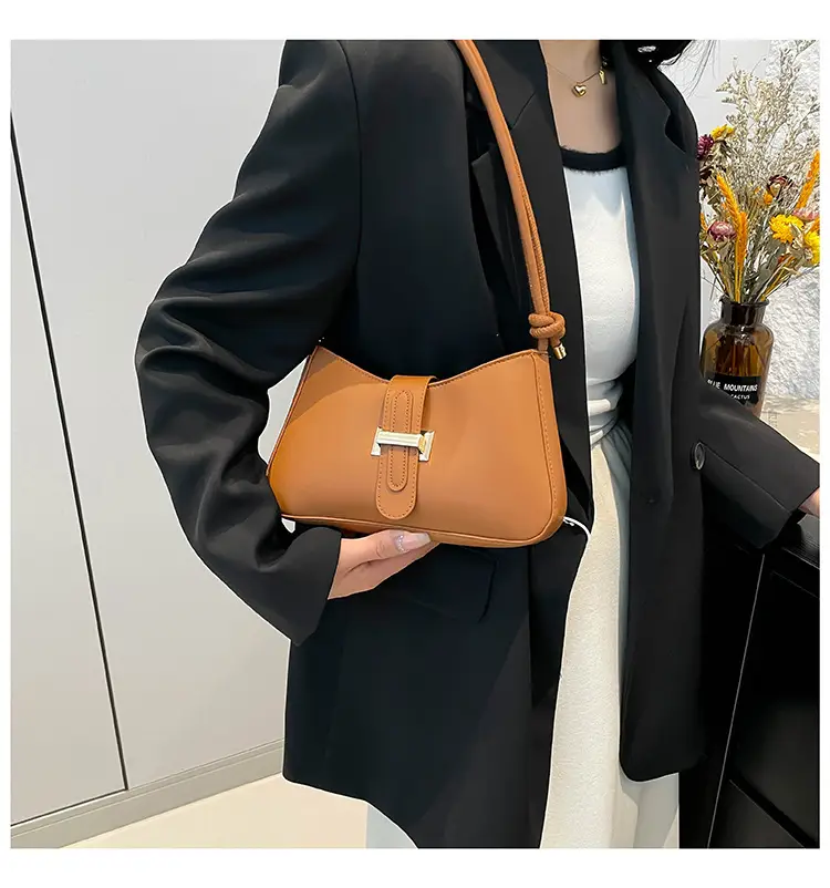 Women's Retro Casual Crossbody Bag Brown White 2025 — feature 14