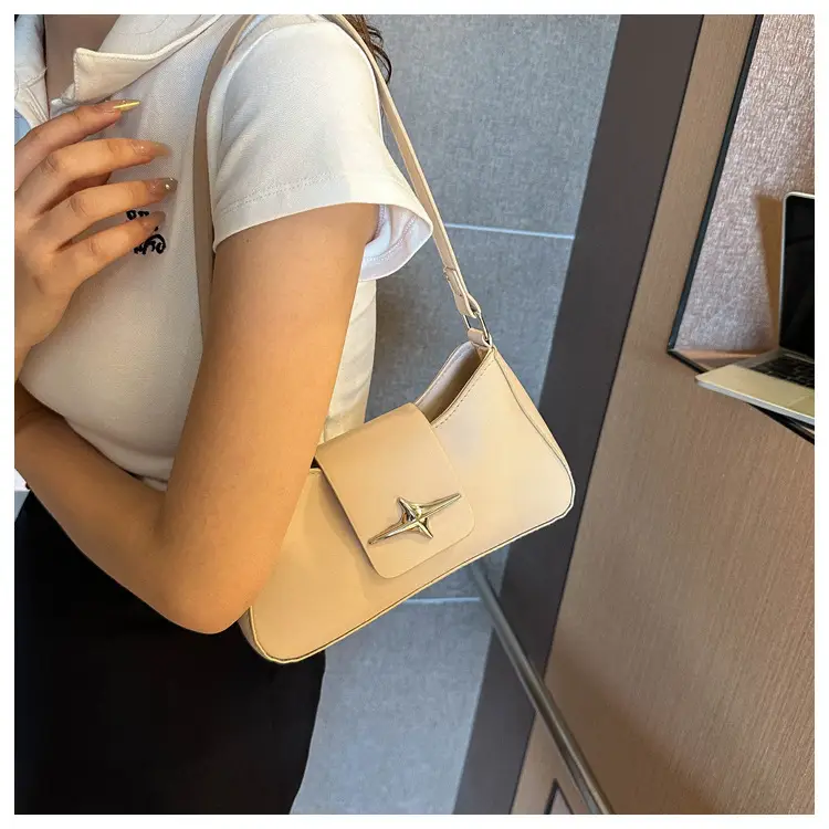 2025 Summer Shoulder Bag Black Four Corner Star Women — feature 12