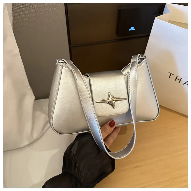 2025 Summer Shoulder Bag Black Four Corner Star Women - Image 2