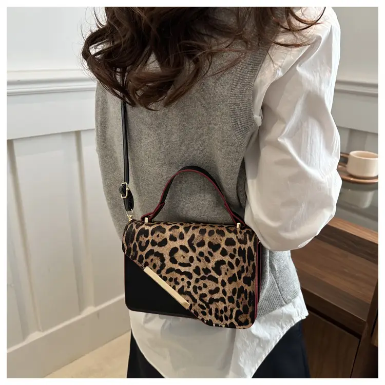 Leopard Print Shoulder Bag Red Leather 2025 — feature 14