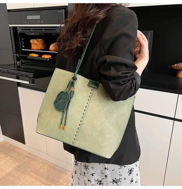 Green PU Leather Puppy Tote Bag Large Capacity 2025 — feature 16