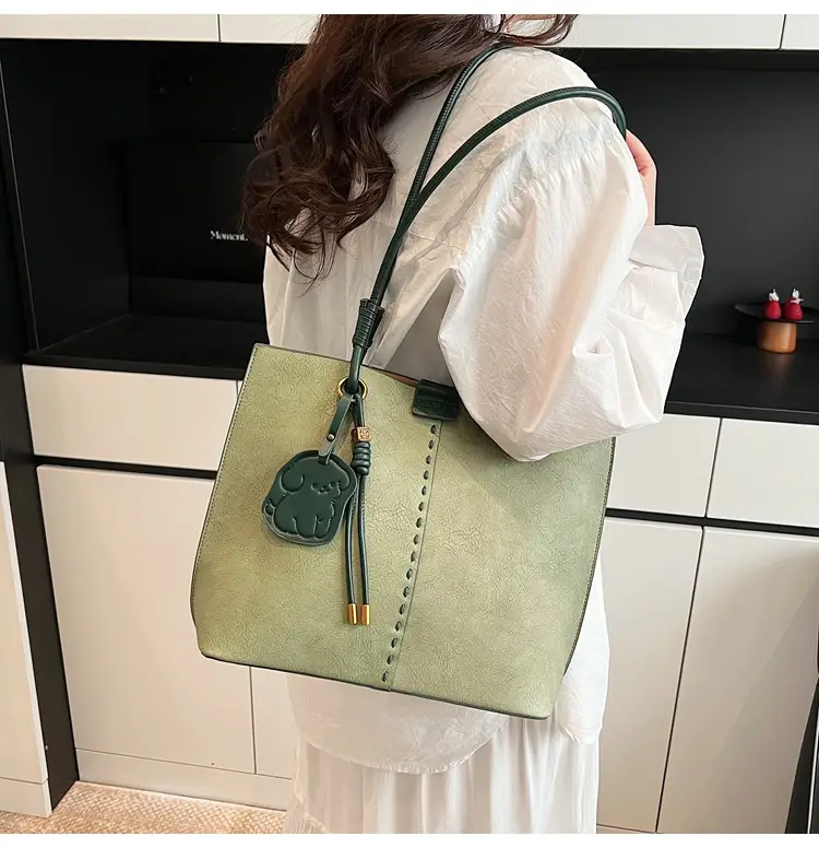 Green PU Leather Puppy Tote Bag Large Capacity 2025 — feature 20