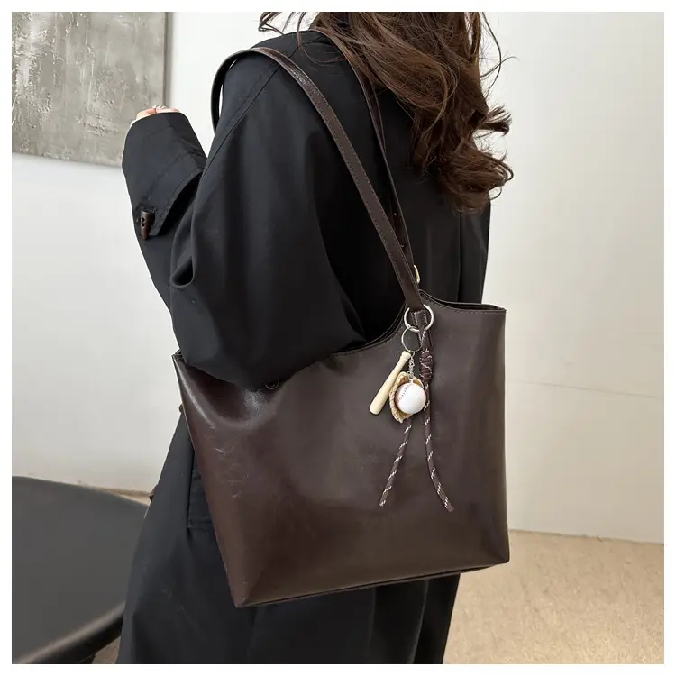 Vintage Black High-end Women's Tote Bag Large Capacity 2025 — feature 13