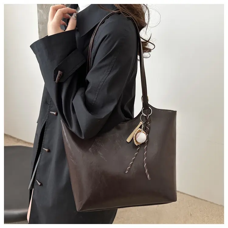 Vintage Black High-end Women's Tote Bag Large Capacity 2025 — feature 14