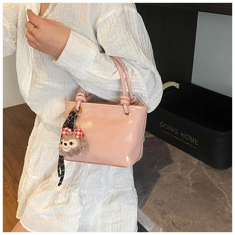 2025 Spring Retro Textured Handbags for Women — feature 13