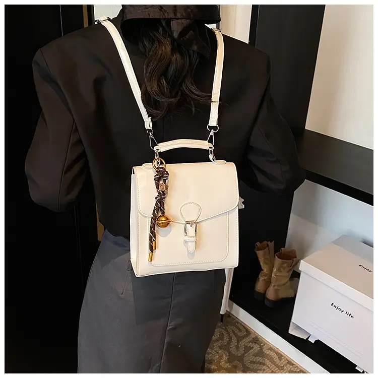 Western Style Oil Wax Leather Shoulder Bag 2025 New — feature 14