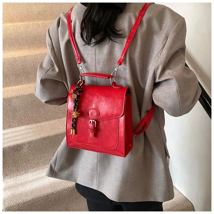 Western Style Oil Wax Leather Shoulder Bag 2025 New — feature 16