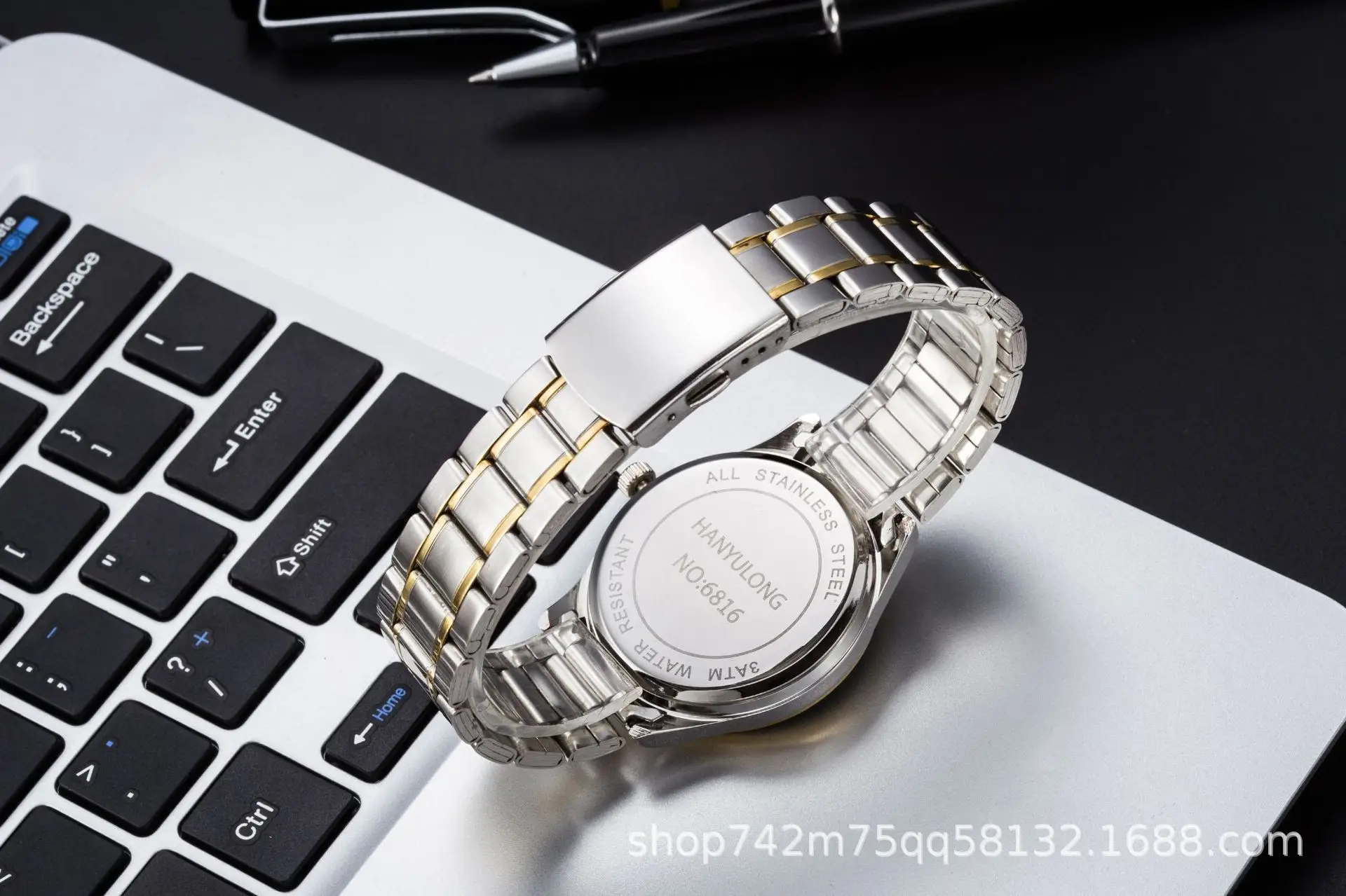 Men's Gold Roman Dial Steel Belt Watch — feature 7