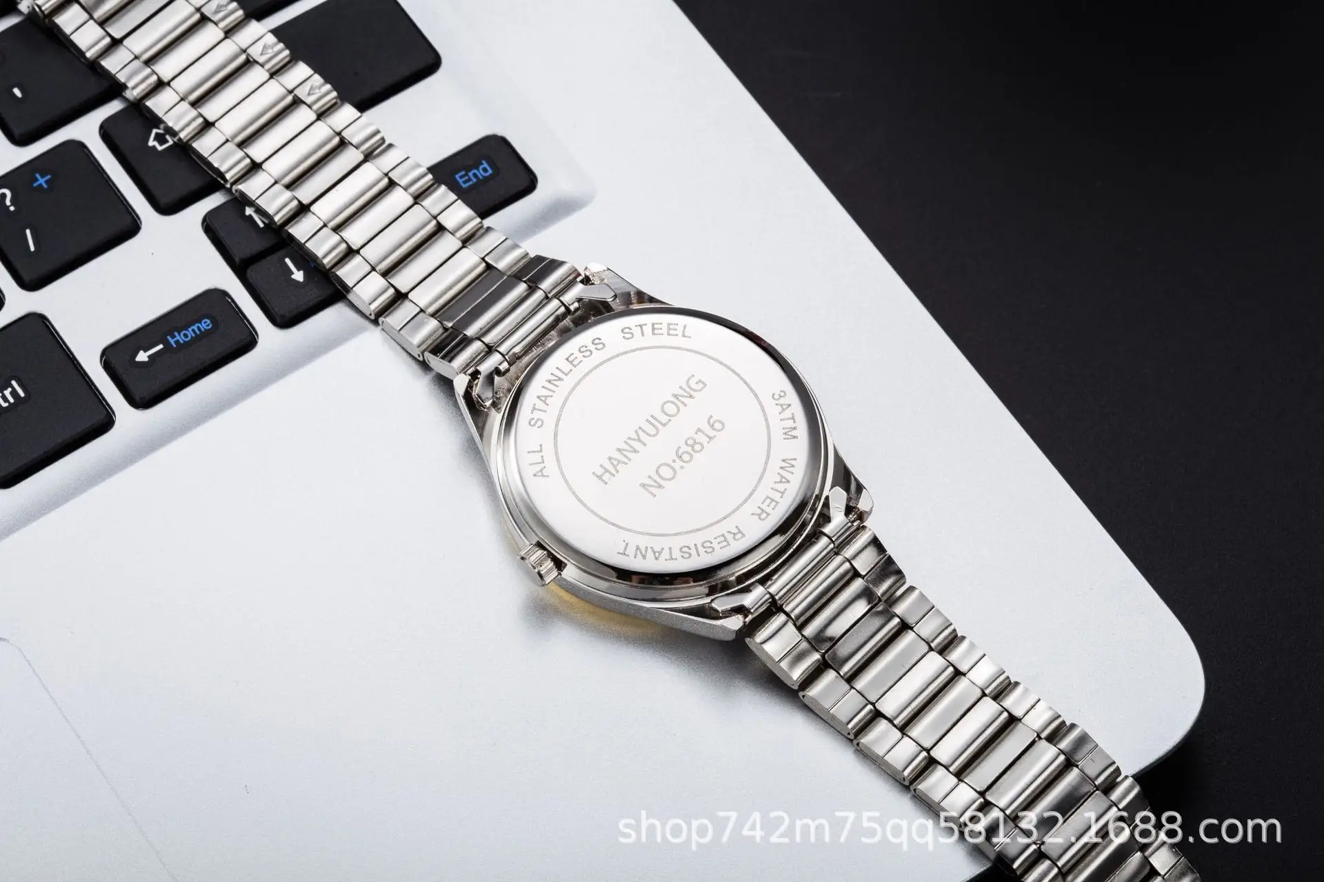 Men's Gold Roman Dial Steel Belt Watch — feature 9