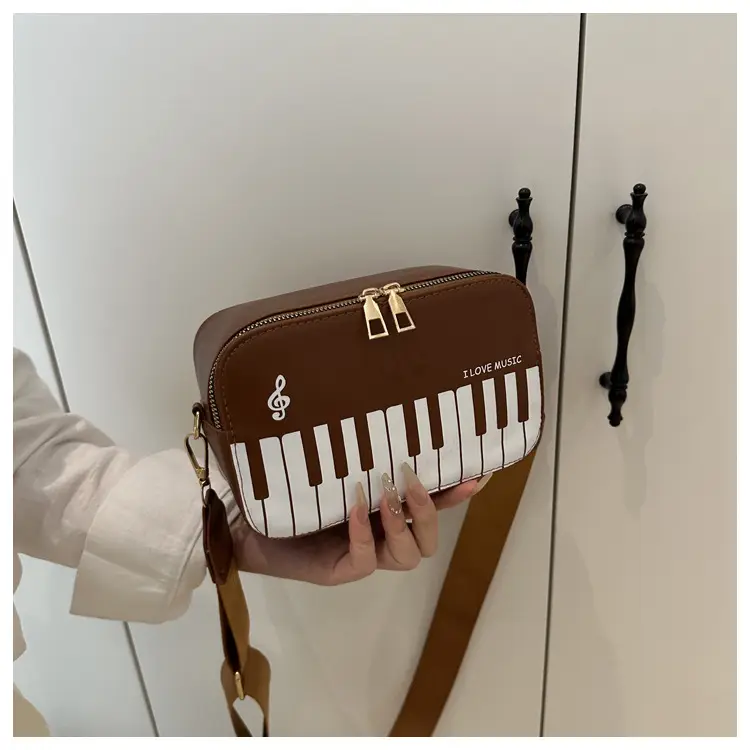 Piano Note Design Small Crossbody Bag Black White — feature 16