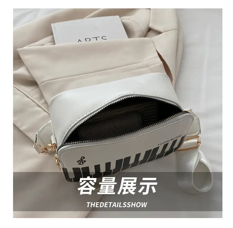 Piano Note Design Small Crossbody Bag Black White — feature 8