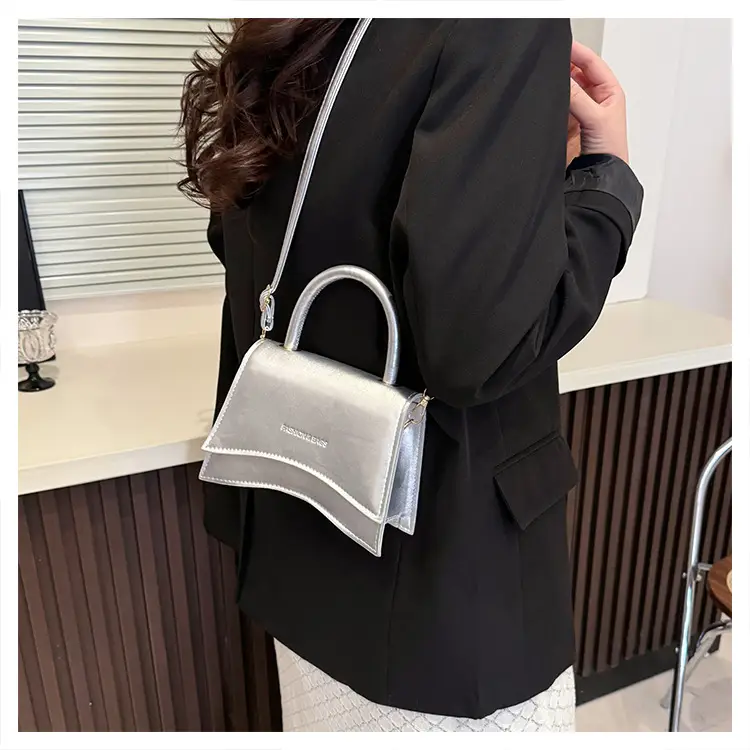 Women's Silver Square Shoulder Bag 2025 Summer — feature 11