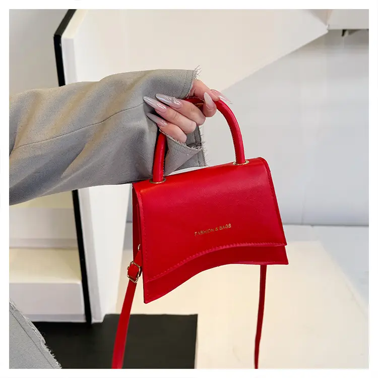 Women's Silver Square Shoulder Bag 2025 Summer — feature 13