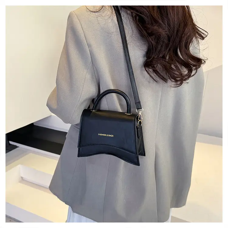 Women's Silver Square Shoulder Bag 2025 Summer — feature 15