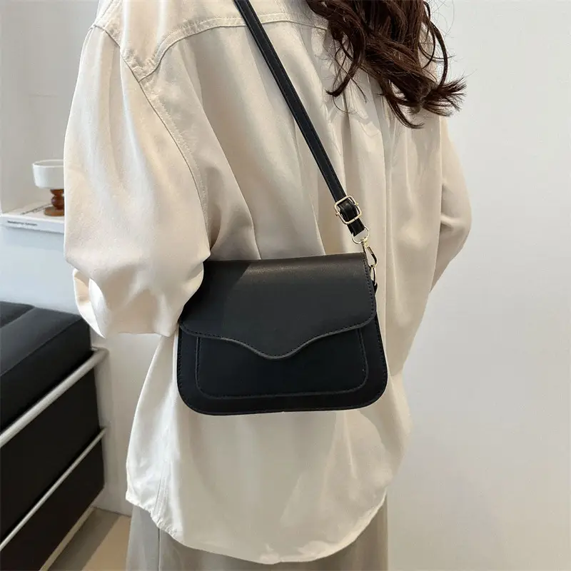 White Korean Style Shoulder Crossbody Bag for Women - Image 7