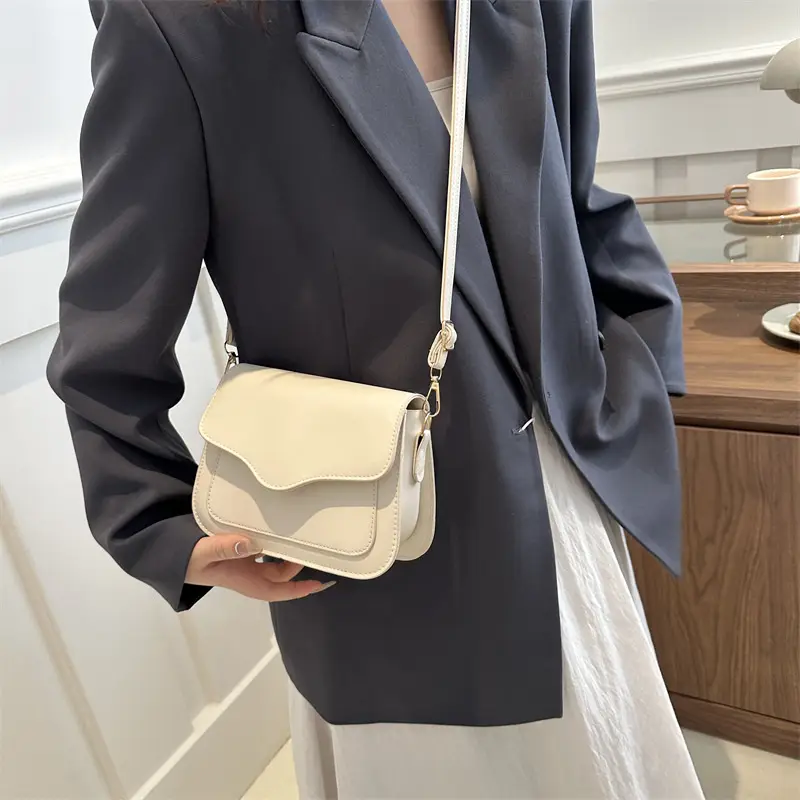 White Korean Style Shoulder Crossbody Bag for Women - Image 8