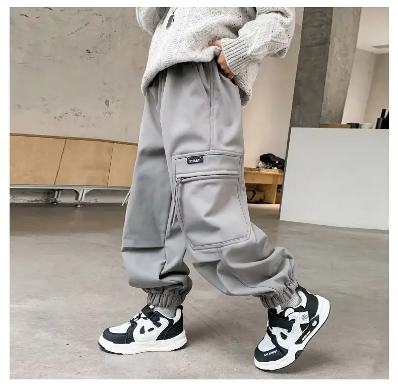 Boys' Black Cargo Trousers Large Spring Wear — feature 13