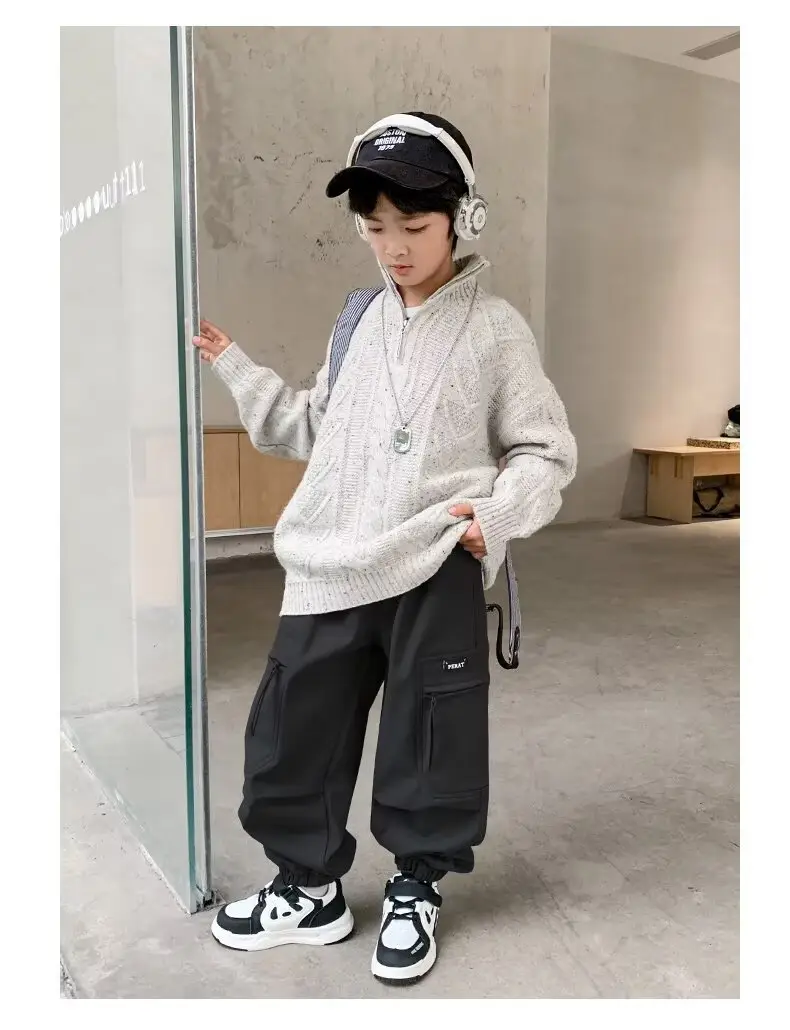 Boys' Black Cargo Trousers Large Spring Wear — feature 20