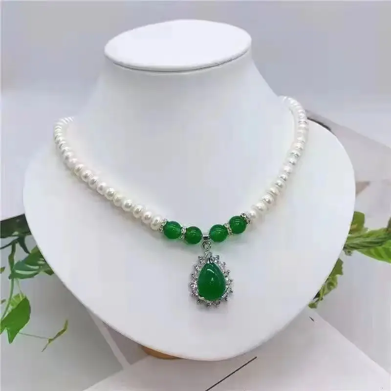 Natural Pearl Necklace with Green Chalcedony Pendant for Gift — feature 5