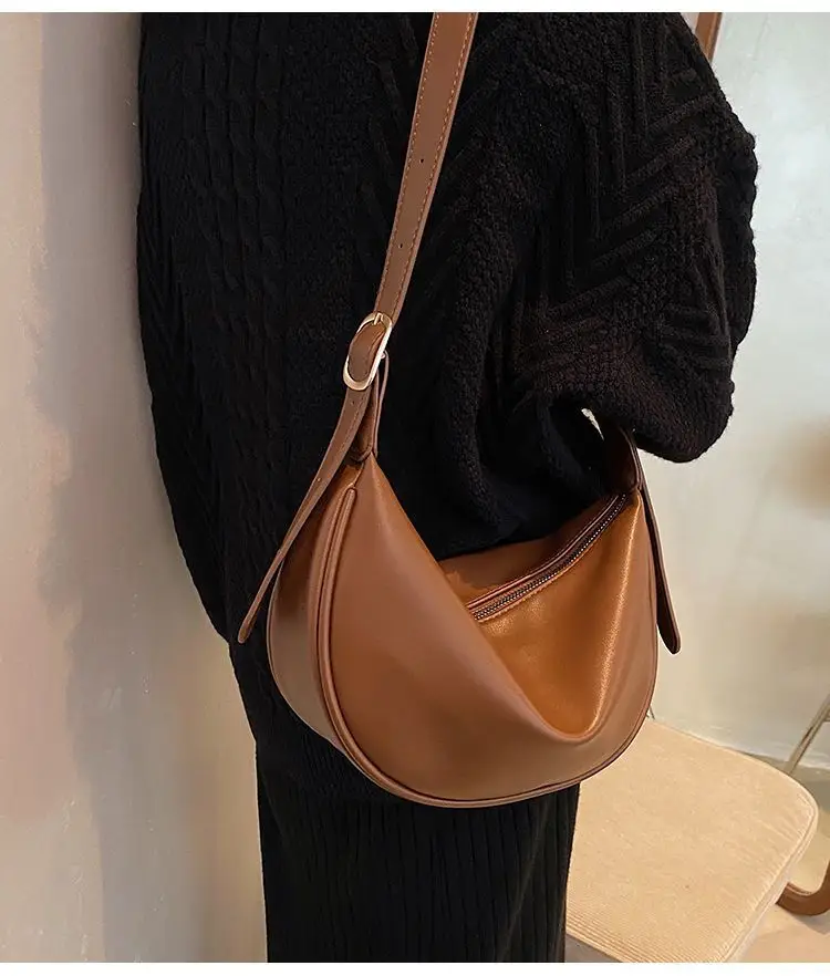 Women's Vintage Brown Leather Shoulder Bag 2026 — feature 9