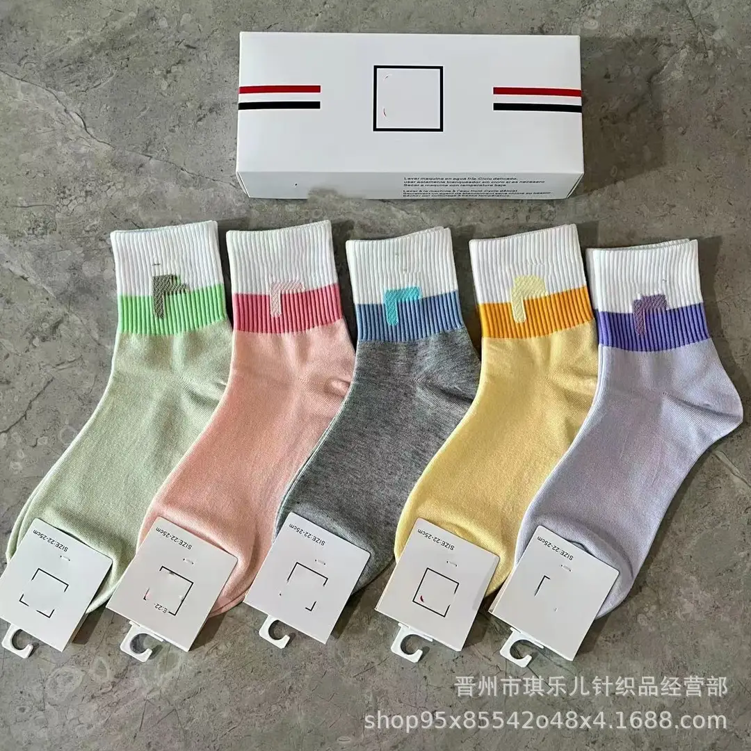Four Seasons New Men and Women Couple Models Color Sports Mid-Tube Cotton Socks Fashion College Style Casual Socks Wholesale — feature 7