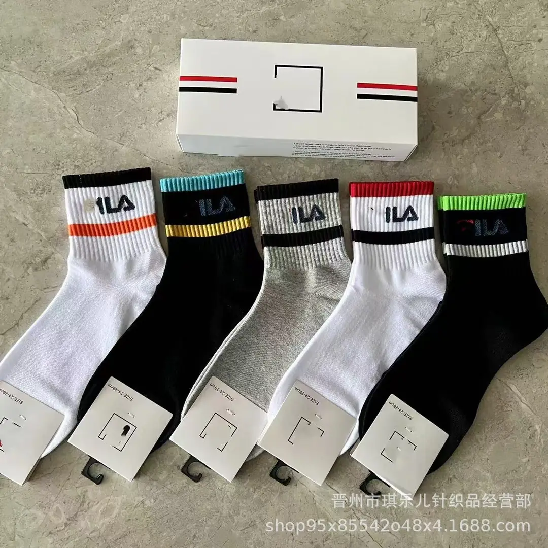 Four Seasons New Men and Women Couple Models Color Sports Mid-Tube Cotton Socks Fashion College Style Casual Socks Wholesale