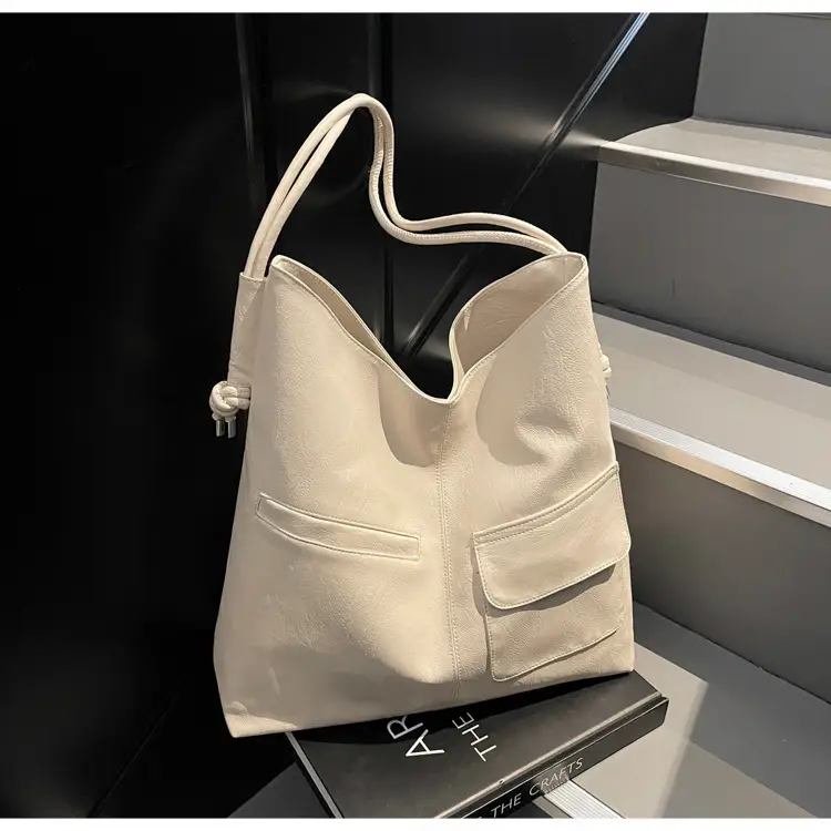 Black Leather Large Tote Bag for Women 2025 — feature 13