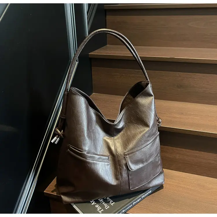 Black Leather Large Tote Bag for Women 2025 — feature 14