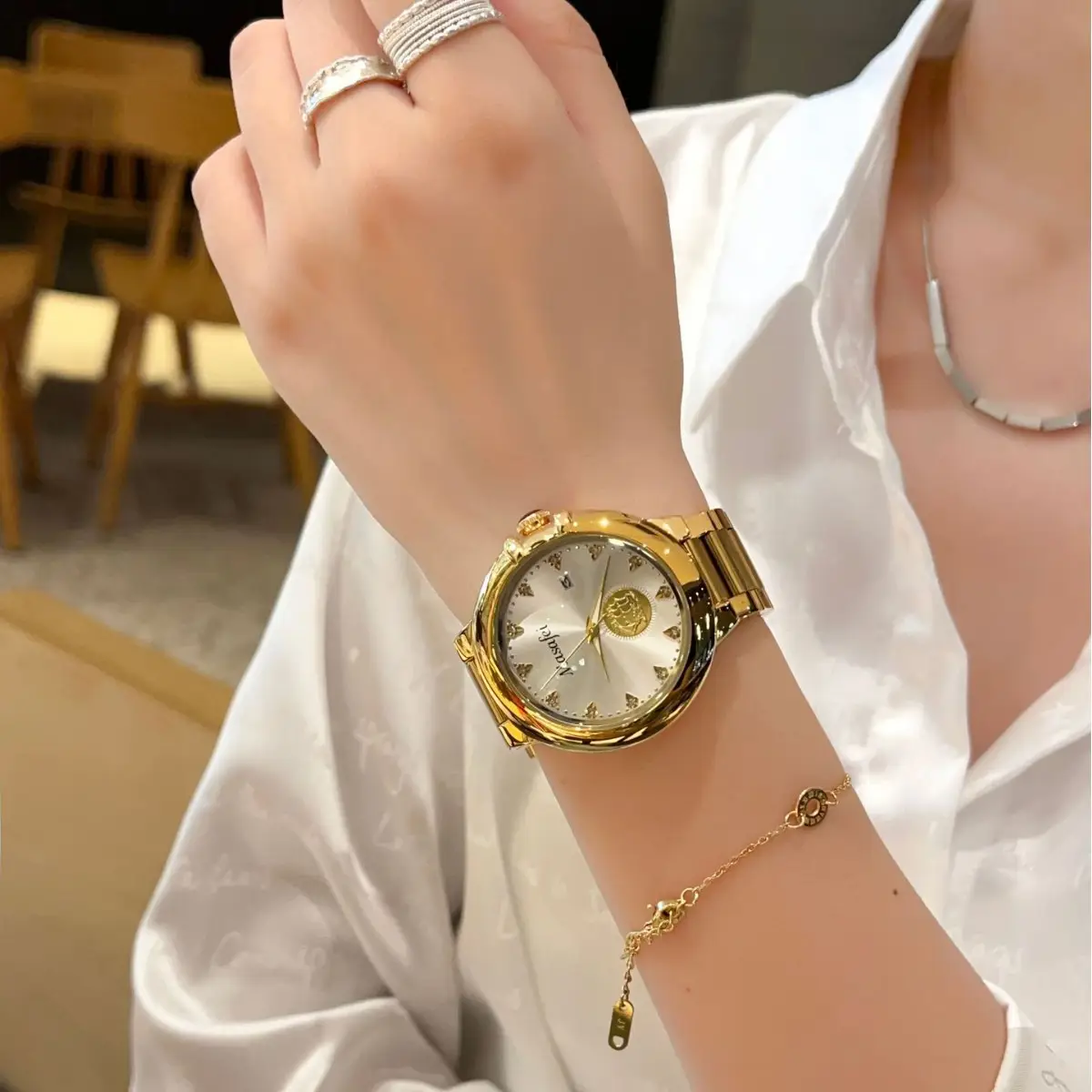 Gold Mechanical Watch for Men with Live Explosion Design - Image 4