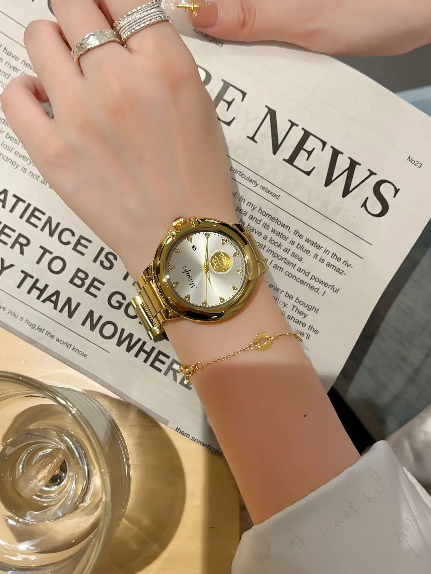 Gold Mechanical Watch for Men with Live Explosion Design — feature 6