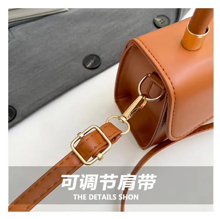 White Lock Clasp Small Handbag with Chain — feature 4