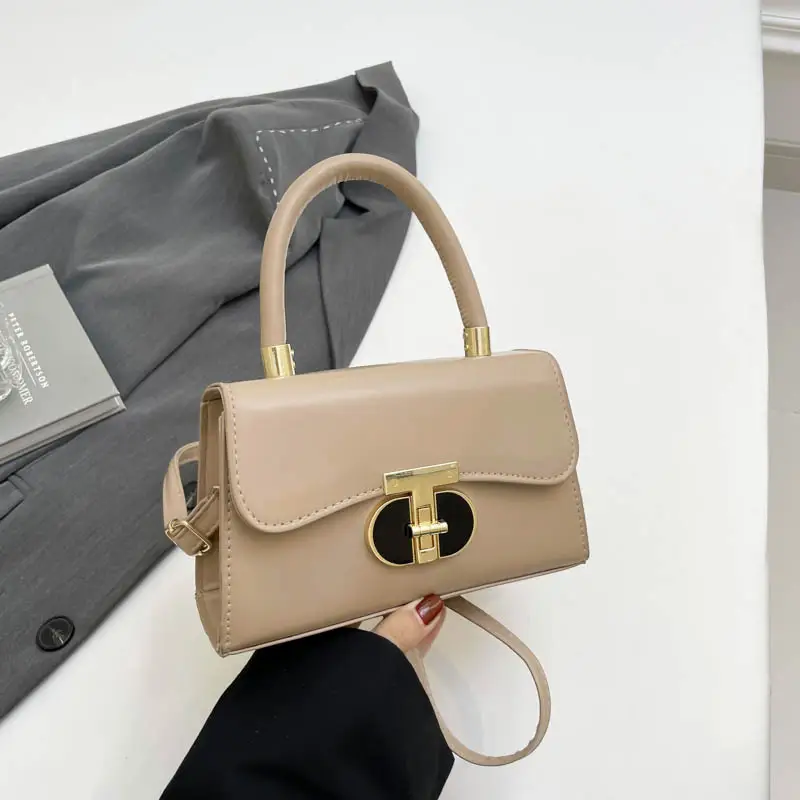 White Lock Clasp Small Handbag with Chain - Image 4
